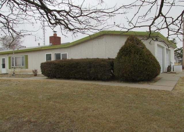 Property at 41309 Hwy 30, Gothenburg, NE 69138, 3 beds, 2 baths
