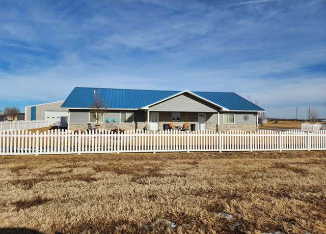 Property at 45680 67th Rd, Gibbon, NE 68840, 3 beds, 3 baths