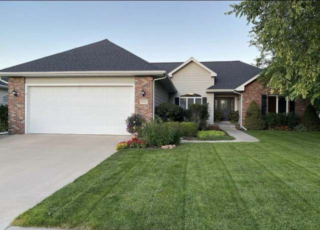 Property at 5811 P Avenue Pl, Kearney, NE 68847, 5 beds, 3 baths