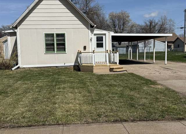 Property at 1610 W 3rd St, Hastings, NE 68901, 2 beds, 1 bath