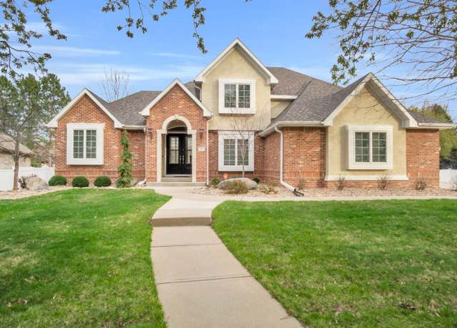 Property at 14 21st Avenue Pl, Kearney, NE 68845, 6 beds, 4 baths