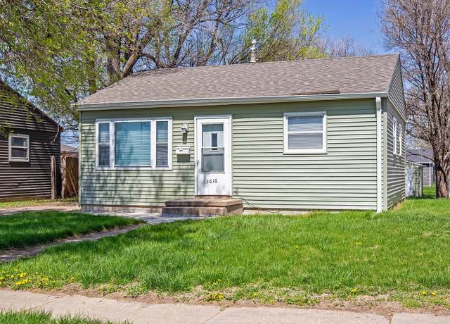 Property at 2616 W 6th St, Hastings, NE 68901, 2 beds, 1 bath