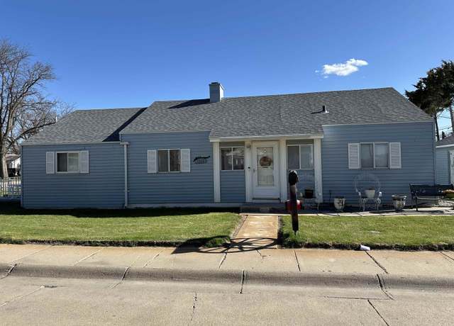 Property at 1513 N Woodlawn St, Lexington, NE 68850, 3 beds, 1 bath