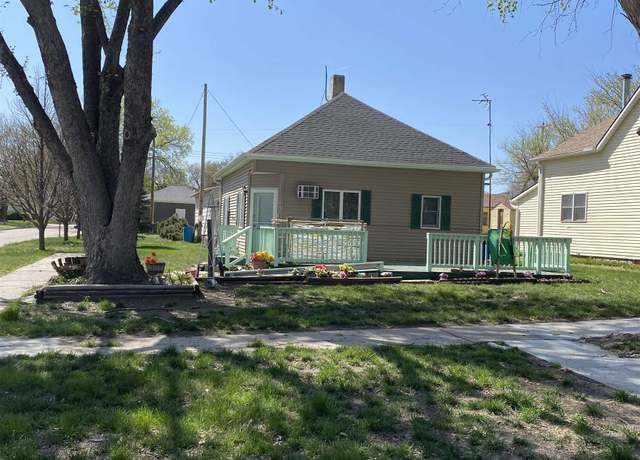 Property at 502 Pavia Ave, Ravenna, NE 68869, 3 beds, 1 bath