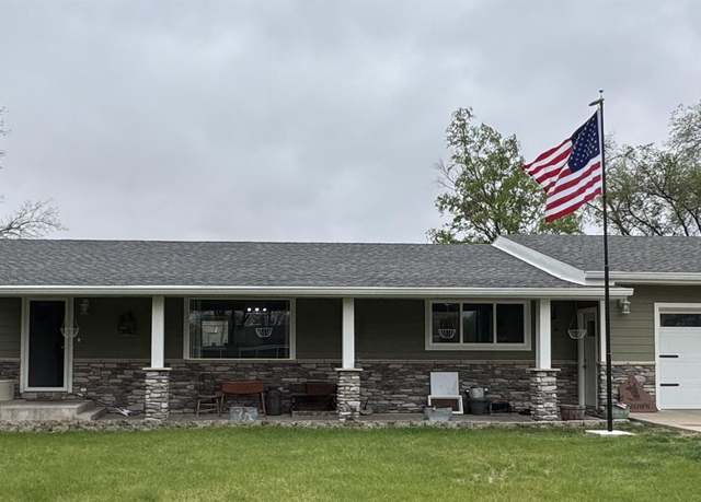 Property at 2519 Pioneer Blvd, Grand Island, NE 68801, 3 beds, 2 baths