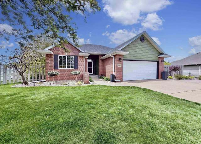 Property at 4802 Linden Drive Pl, Kearney, NE 68847, 5 beds, 3 baths