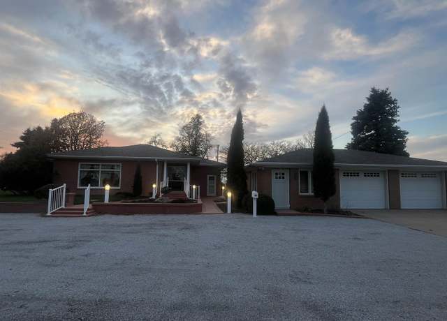Property at 6165 E South St, Hastings, NE 68901, 3 beds, 3 baths
