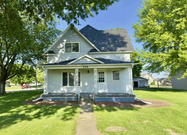Property at 608 Smith Ave, Elwood, NE 68937, 4 beds, 2 baths