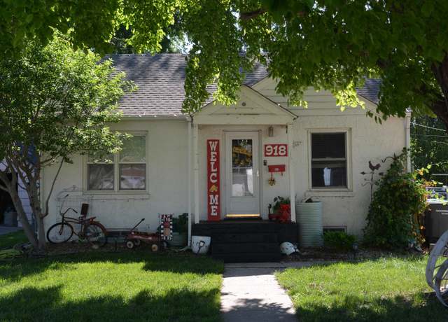 Property at 918 Williams Ave, Hastings, NE 68901, 2 beds, 1 bath