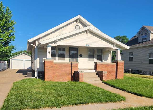 Property at 410 Garfield Ave, Hastings, NE 68901, 3 beds, 2 baths
