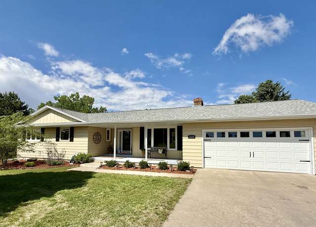 Property at 2510 Cottonmill Ave, Kearney, NE 68845, 4 beds, 3 baths