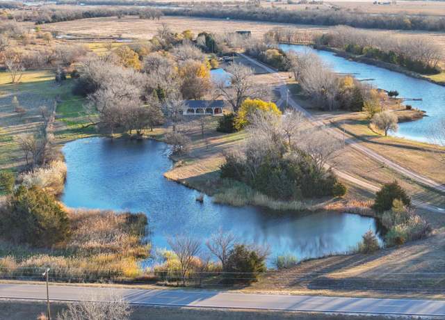 Property at 1507 Lowell Rd, Gibbon, NE 68840, 5 beds, 3 baths