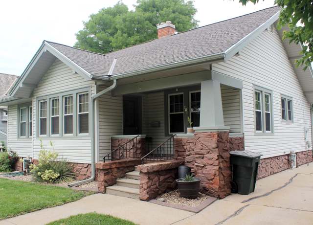 Property at 413 W 27th St, Kearney, NE 68845, 3 beds, 2 baths