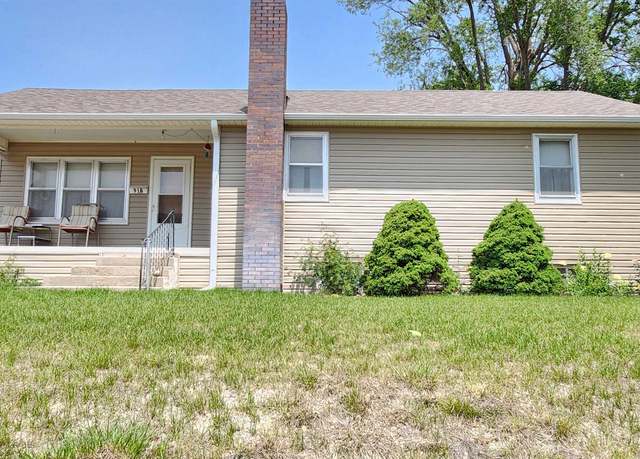 Property at 918 18th St, Gothenburg, NE 69138, 2 beds, 2 baths