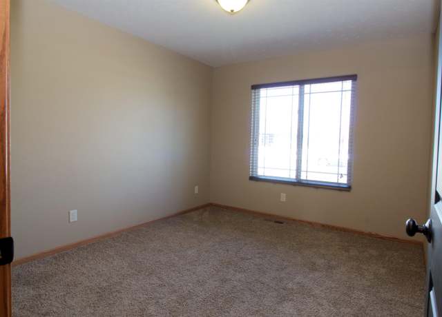 Property at 6610-6612 L Avenue Pl, Kearney, NE 68847, 6 beds, 6 baths