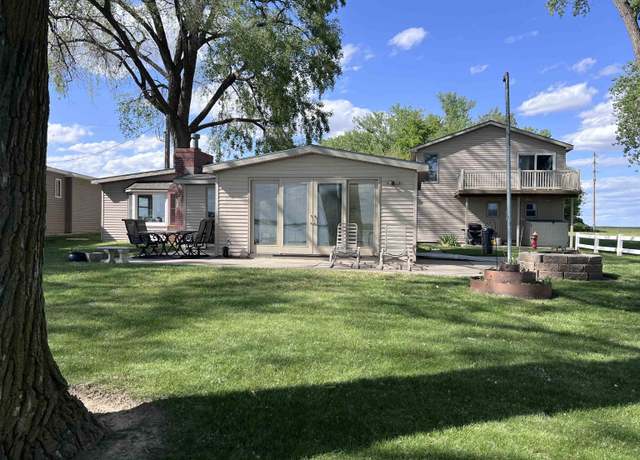 Property at 31 Kirby Pt, Elwood, NE 68937, 2 beds, 2 baths