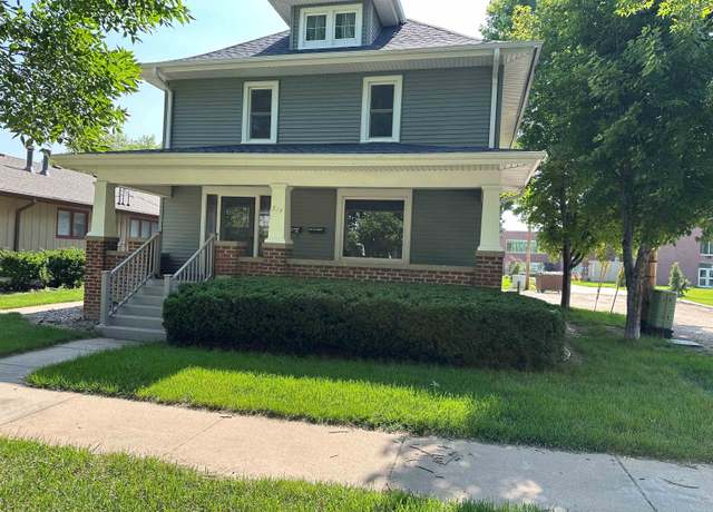 Property at 514 N Saint Joseph Ave, Hastings, NE 68901, 5 beds, 3 baths