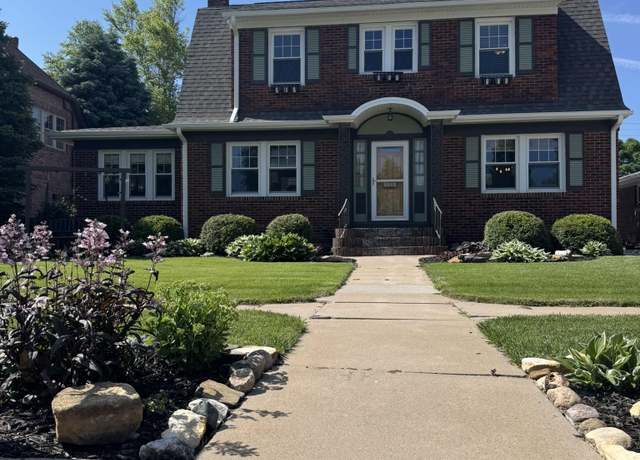 Property at 234 Forest Blvd, Hastings, NE 68901, 3 beds, 3 baths