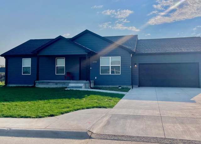 Property at 2305 23rd St, Gothenburg, NE 69138, 3 beds, 2 baths