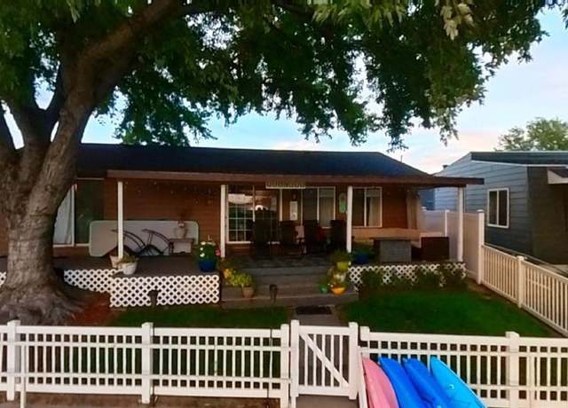 Property at 52 Lakeview Acres Drive 14a, Johnson Lake, NE 68937, 3 beds, 3 baths