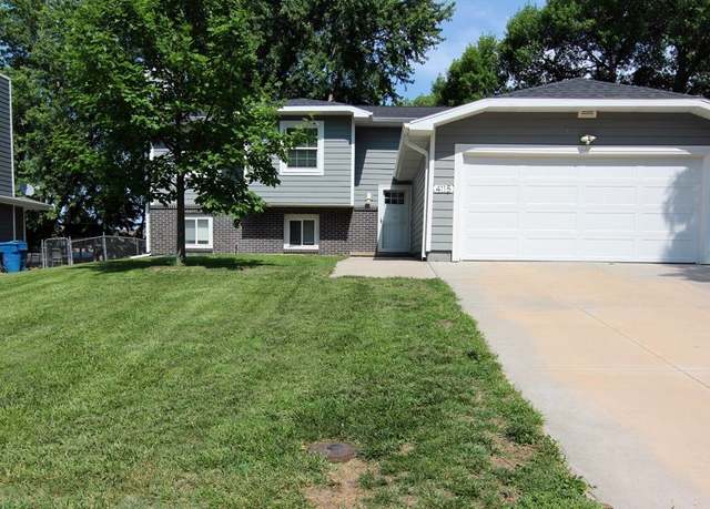 Property at 4115 Bel Air Dr, Kearney, NE 68845, 5 beds, 3 baths