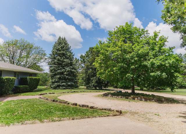 Property at 25275 115th Rd, Kearney, NE 68845, 5 beds, 4 baths