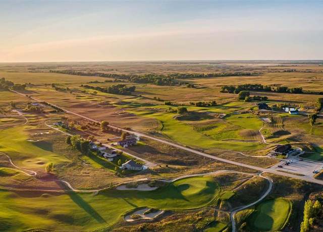 Property at 592 S Rd, Axtell, NE 68924