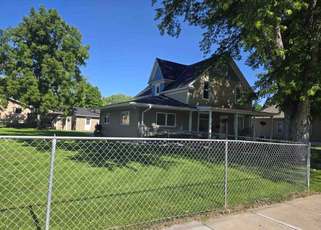 Property at 1717 G Ave, Gothenburg, NE 69138, 5 beds, 2 baths
