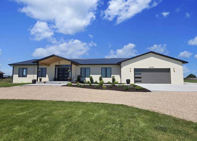 Property at 8460 69th Ave, Kearney, NE 68845, 5 beds, 3 baths
