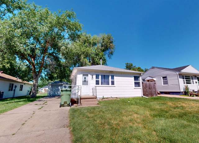 Property at 2810 F Ave, Kearney, NE 68847, 2 beds, 1 bath