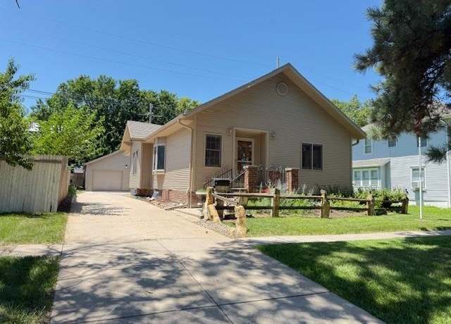 Property at 1407 N Denver Ave, Hastings, NE 68901, 3 beds, 2 baths