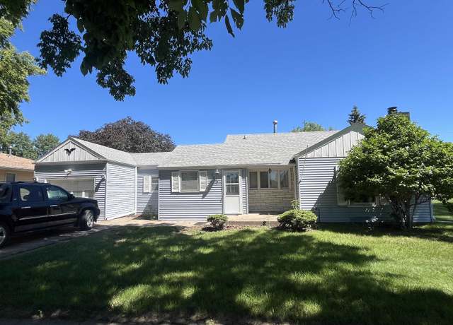 Property at 1205 E 7th St, Hastings, NE 68901, 2 beds, 2 baths