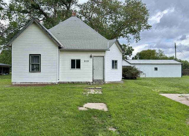 Property at 215 Frances St, Bladen, NE 68928, 3 beds, 1 bath