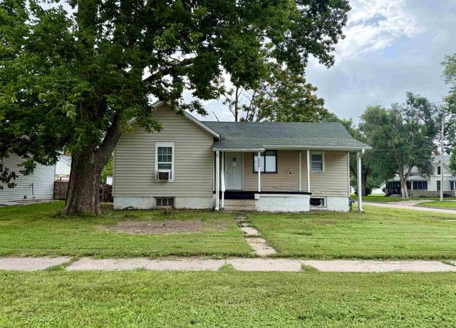 Property at 523 S Denver Ave, Hastings, NE 68901, 2 beds, 1 bath