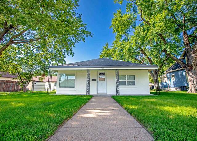 Property at 219 E 28th St, Kearney, NE 68847, 2 beds, 2 baths