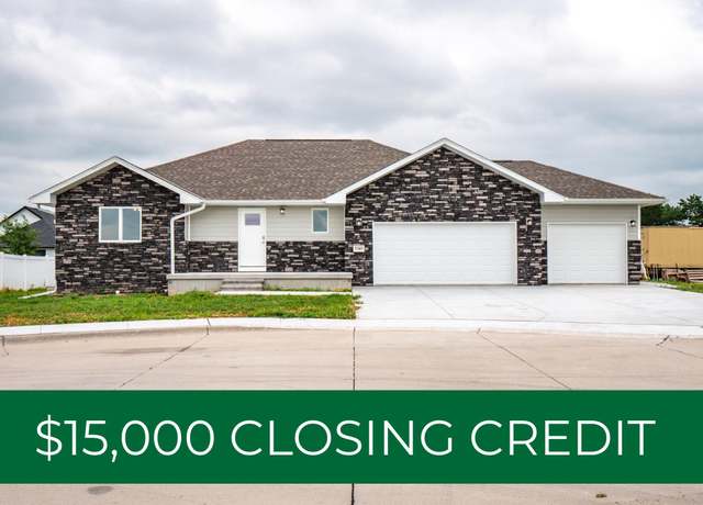 Property at 5305 18th Avenue Pl, Kearney, NE 68845, 5 beds, 3 baths