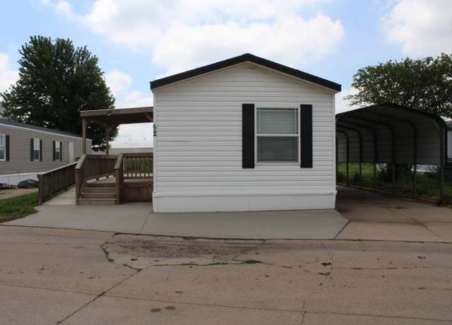 Property at 52 Kingston Dr, Hastings, NE 68901, 2 beds, 2 baths