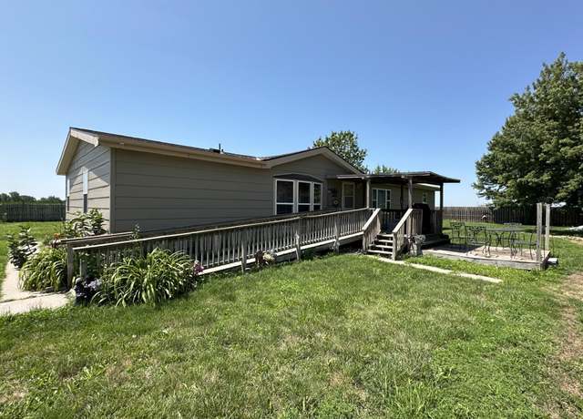 Property at 7090 W 18th St, Kearney, NE 68845, 3 beds, 2 baths