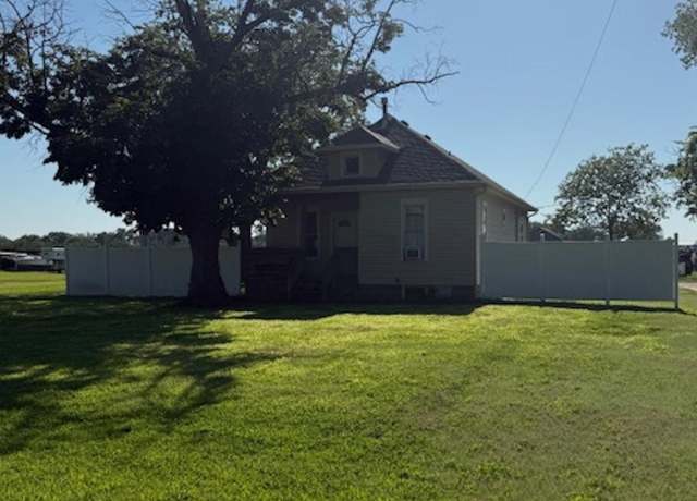 Property at 2710 N Saint Paul Rd, Grand Island, NE 68801, 2 beds, 1 bath