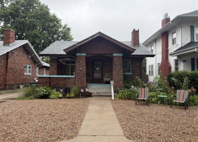 Property at 1131 N Denver Ave, Hastings, NE 68901, 2 beds, 2 baths