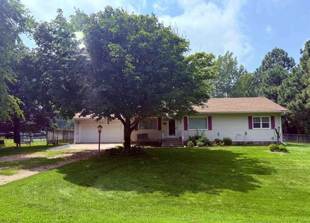 Property at 5510 Buffalo Ave, Kearney, NE 68845, 2 beds, 3 baths