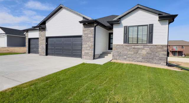 Photo of 4706 15th Avenue Pl, Kearney, NE 68845
