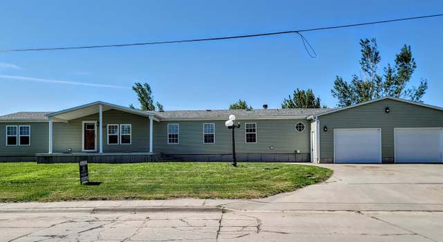 Photo of 1127 Trail Dr, Gibbon, NE 68840