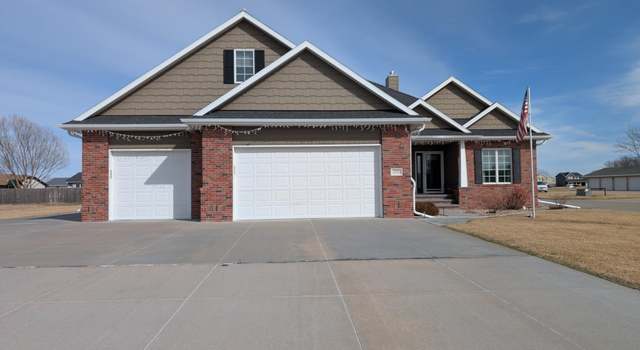 Photo of 2002 Patriot Dr, Lexington, NE 68850
