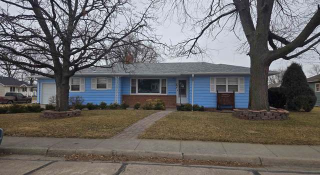 Photo of 920 C St, Cozad, NE 69130