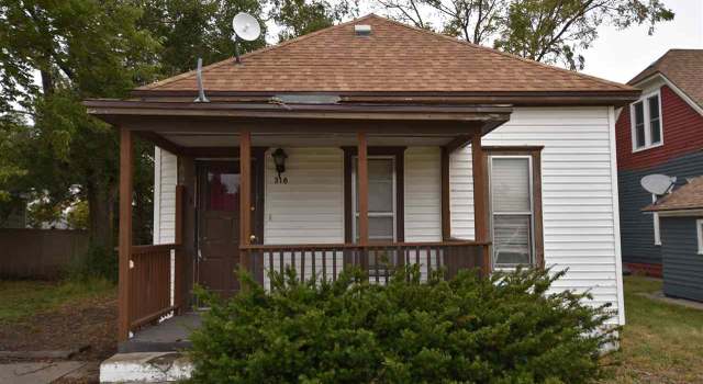 Photo of 318 W 11th St, Cozad, NE 69130