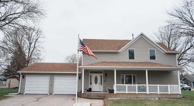 Photo of 602 Rochelle St, Elwood, NE 68937