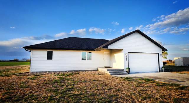 Photo of 707 Ayres St, Shelton, NE 68876