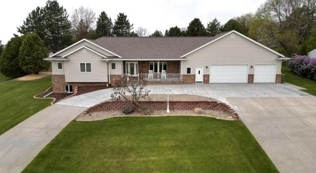 Photo of 10 Rolling Hills Rd, Kearney, NE 68845
