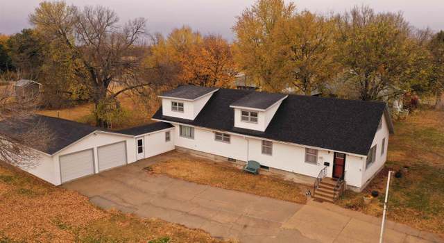 Photo of 807 9th St, Arapahoe, NE 68922